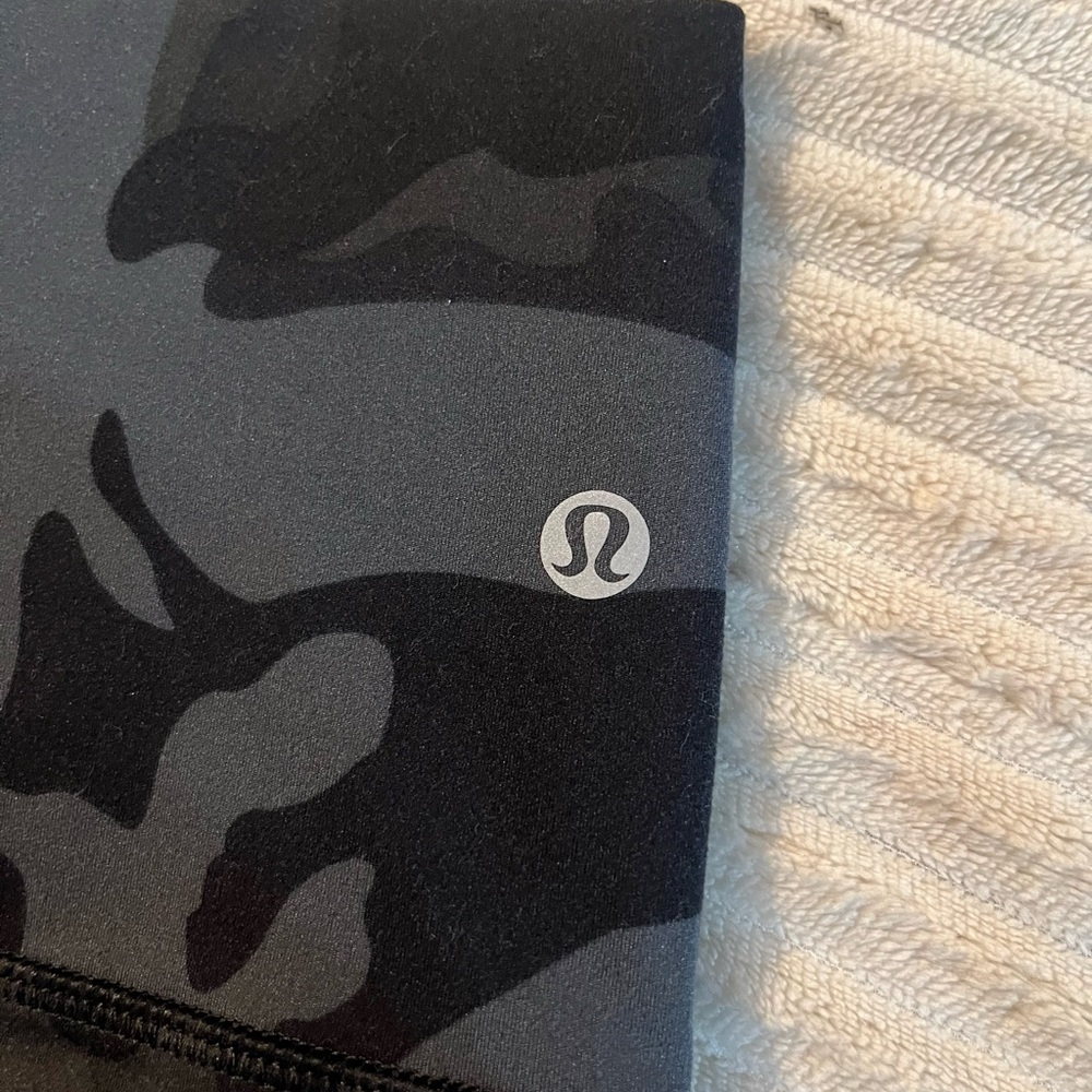Lululemon Black Camouflage Leggings